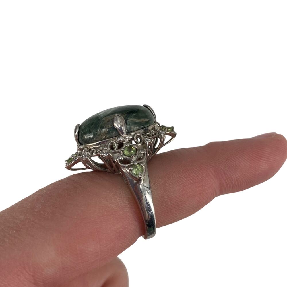 Karis Sterling Silver green stone ring Size 7